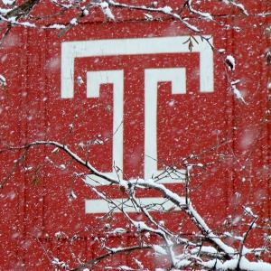 Snow falls near the Red Barn Gym and Temple University Ambler.