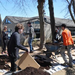 ASLA Student Chapter Volunteer Day at the Radnor ABC House.