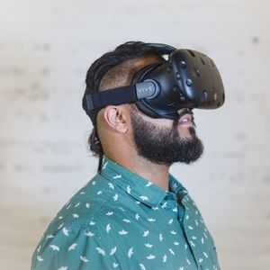 virtual reality headset 
